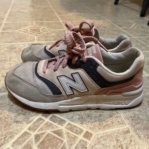 Girls new balance 997h